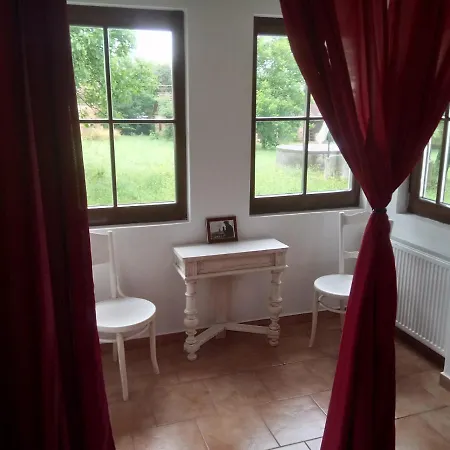 Kutny -chateau Schaal