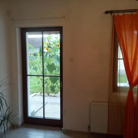 Kutny -chateau Schaal וילה *