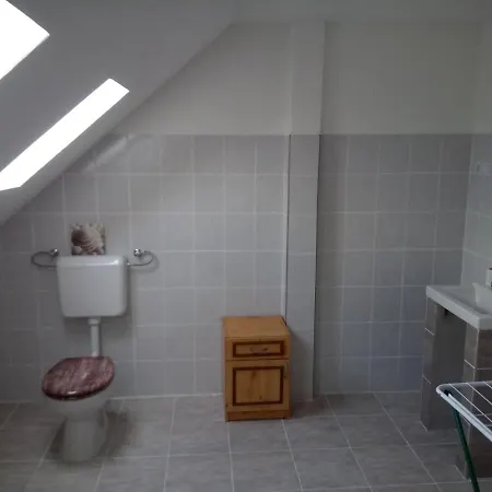 Kutny -chateau Schaal