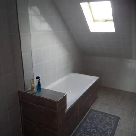 וילה Kutny -chateau Schaal